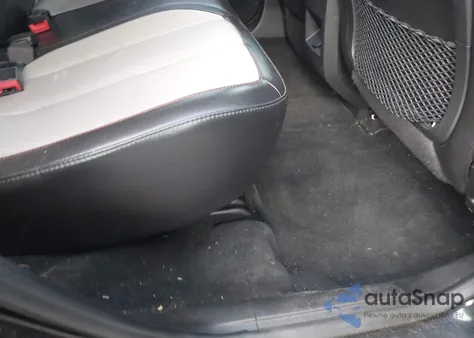 2017 Chevrolet Equinox Premier z USA, uszkodzony, nr VIN 2GNFLGE39H6233690